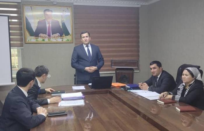 Семинари омӯзишӣ доир ба риояи меъёрҳои забони давлатӣ дар шаҳри Исфара image 1